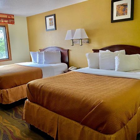 Travelodge By Wyndham La Porte/Michigan City Area Extérieur photo