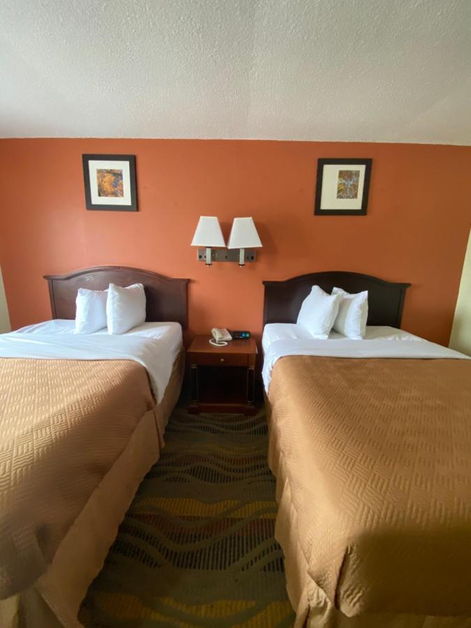 Travelodge By Wyndham La Porte/Michigan City Area Extérieur photo