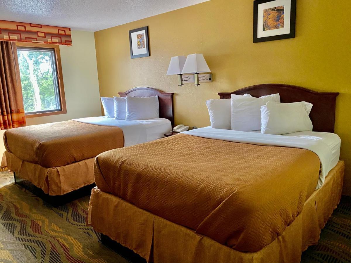 Travelodge By Wyndham La Porte/Michigan City Area Extérieur photo