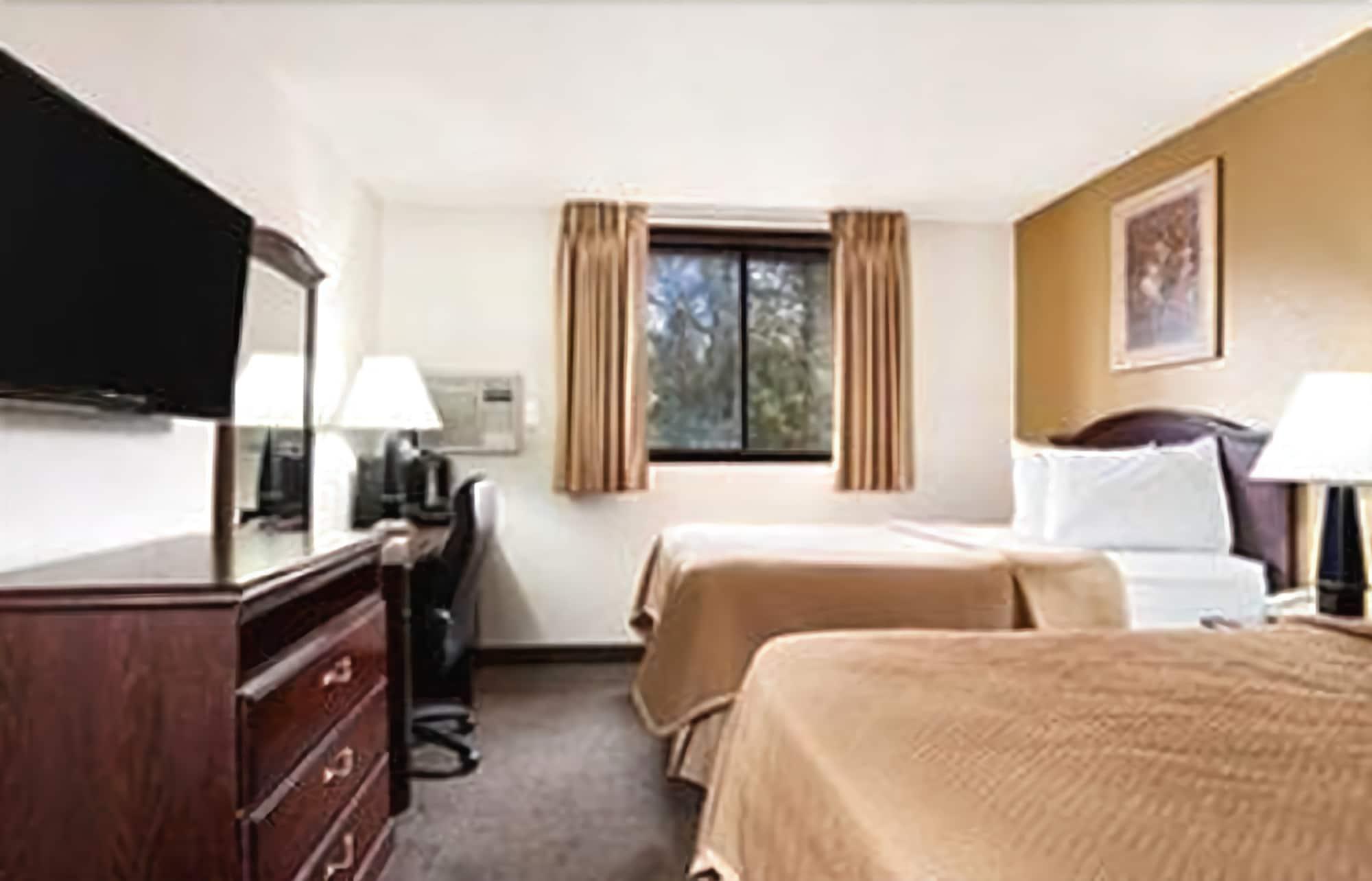 Travelodge By Wyndham La Porte/Michigan City Area Extérieur photo