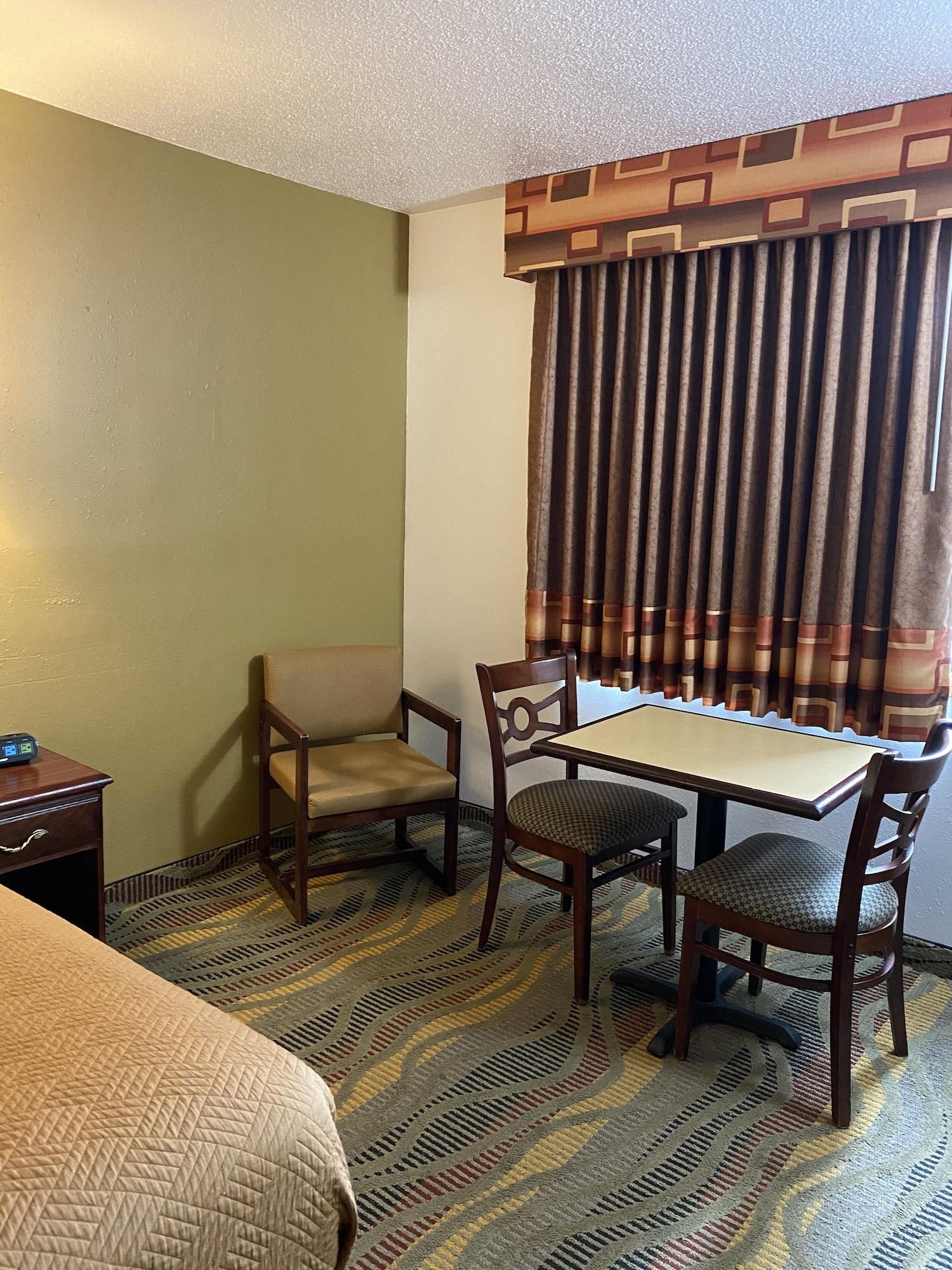 Travelodge By Wyndham La Porte/Michigan City Area Extérieur photo